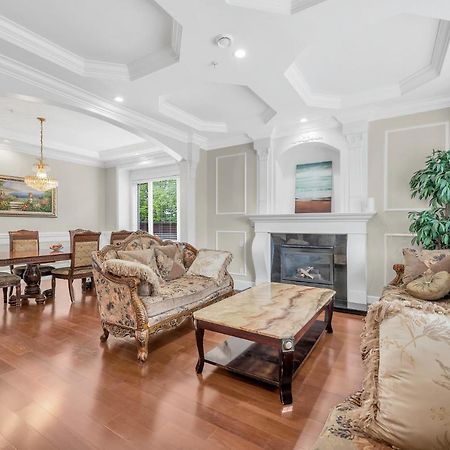 Luxurious Getaway In Vancouver-Private Room With Attached Bathroom Exterior foto